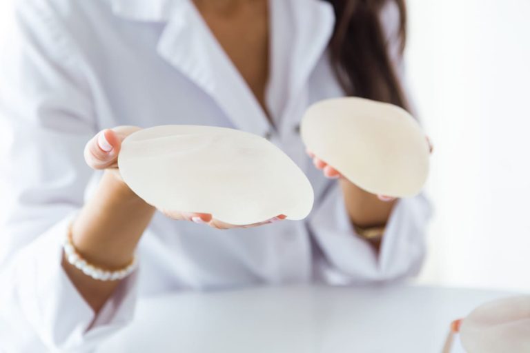 Diferencias entre implantes de silicona y salina?